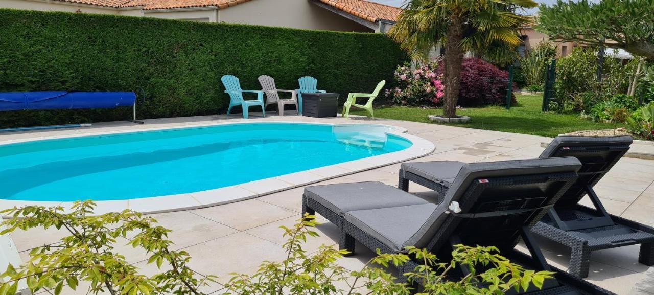 2 logements séparés indépendants jusqu'à 5 personnes, piscine chauffée à 3 min du Puy du Fou Les Épesses Exterior foto