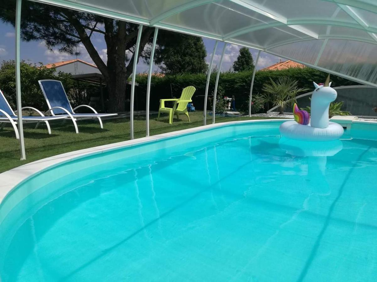 2 logements séparés indépendants jusqu'à 5 personnes, piscine chauffée à 3 min du Puy du Fou Les Épesses Exterior foto