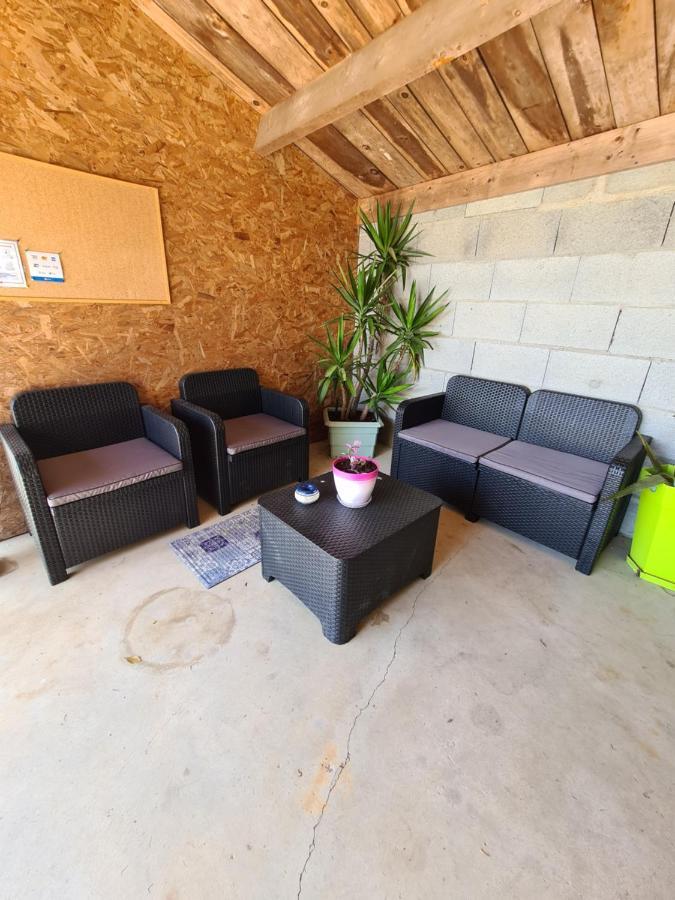 2 logements séparés indépendants jusqu'à 5 personnes, piscine chauffée à 3 min du Puy du Fou Les Épesses Exterior foto