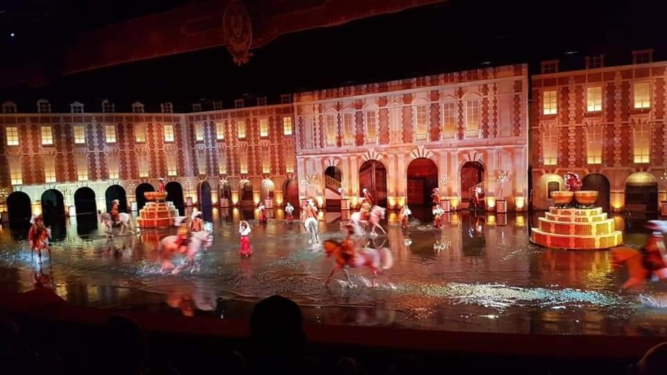 2 logements séparés indépendants jusqu'à 5 personnes, piscine chauffée à 3 min du Puy du Fou Les Épesses Exterior foto
