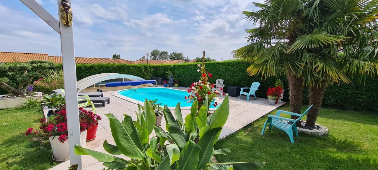 2 logements séparés indépendants jusqu'à 5 personnes, piscine chauffée à 3 min du Puy du Fou Les Épesses Exterior foto