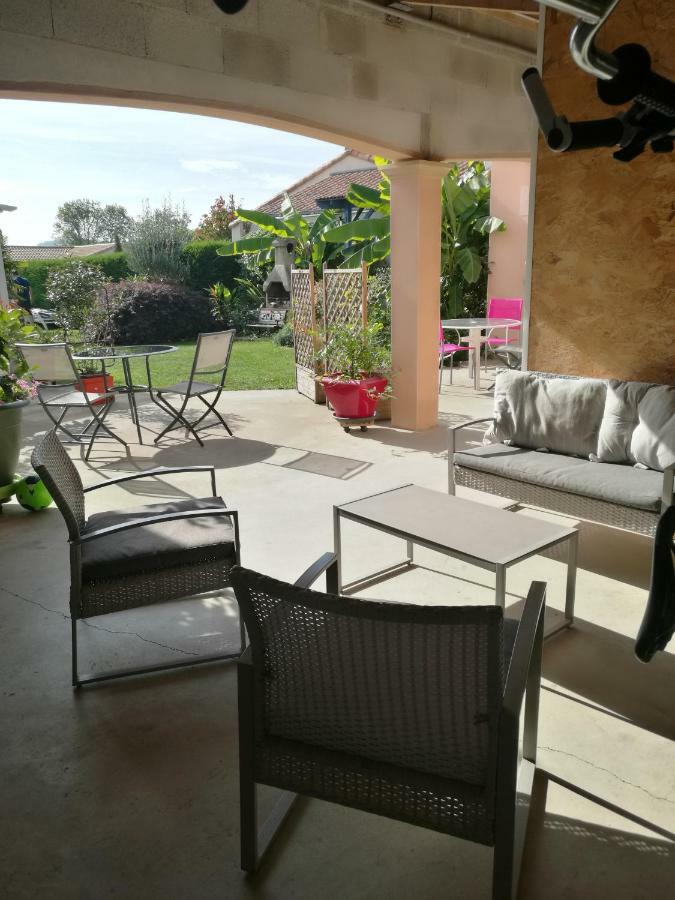 2 logements séparés indépendants jusqu'à 5 personnes, piscine chauffée à 3 min du Puy du Fou Les Épesses Exterior foto